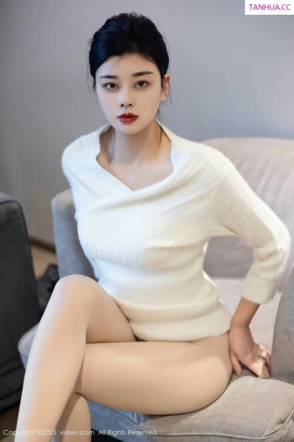   [XiuRen]高清写真图 2025.11.14 No.10986 徐清妍 肉色丝袜第17张图片